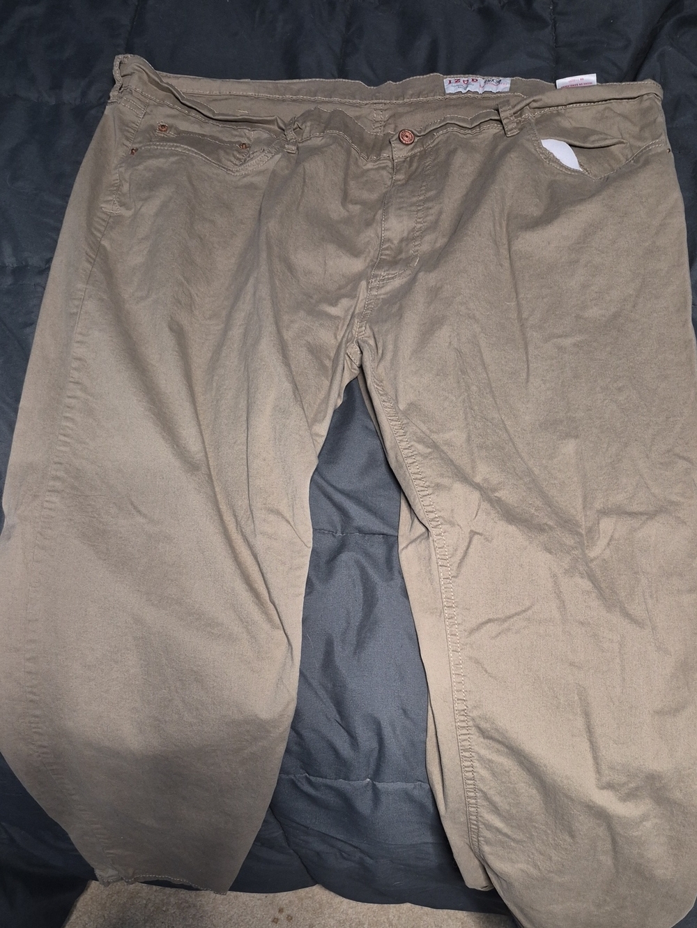 Izod Men's Khaki Straight-Leg Chinos
